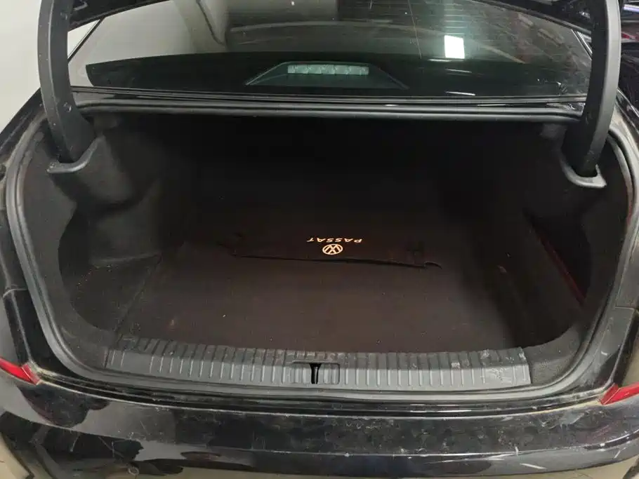 Volkswagen Passat — миниатюра 4