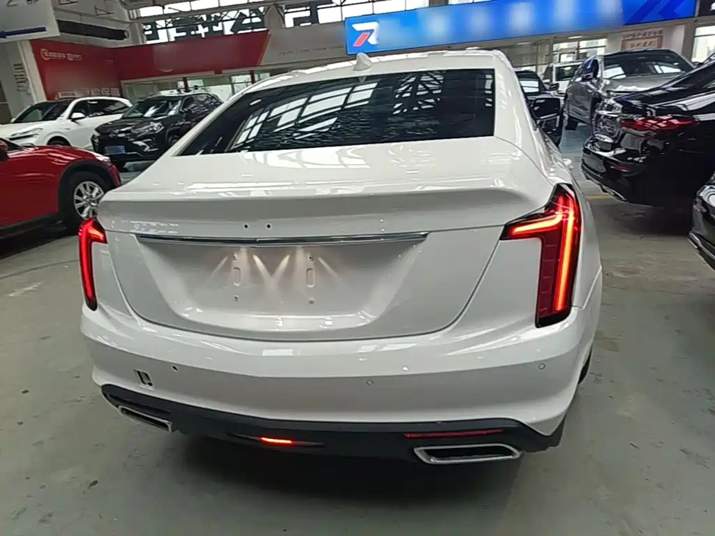 Cadillac CT5 — миниатюра 6