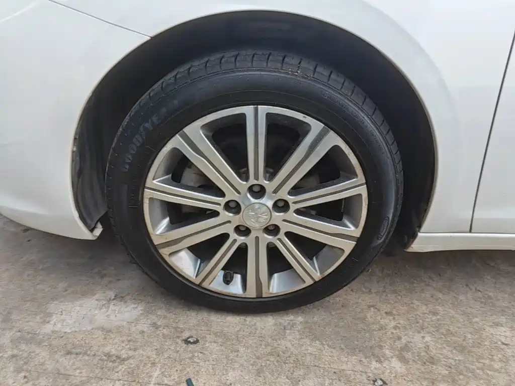 Peugeot 408 — миниатюра 23