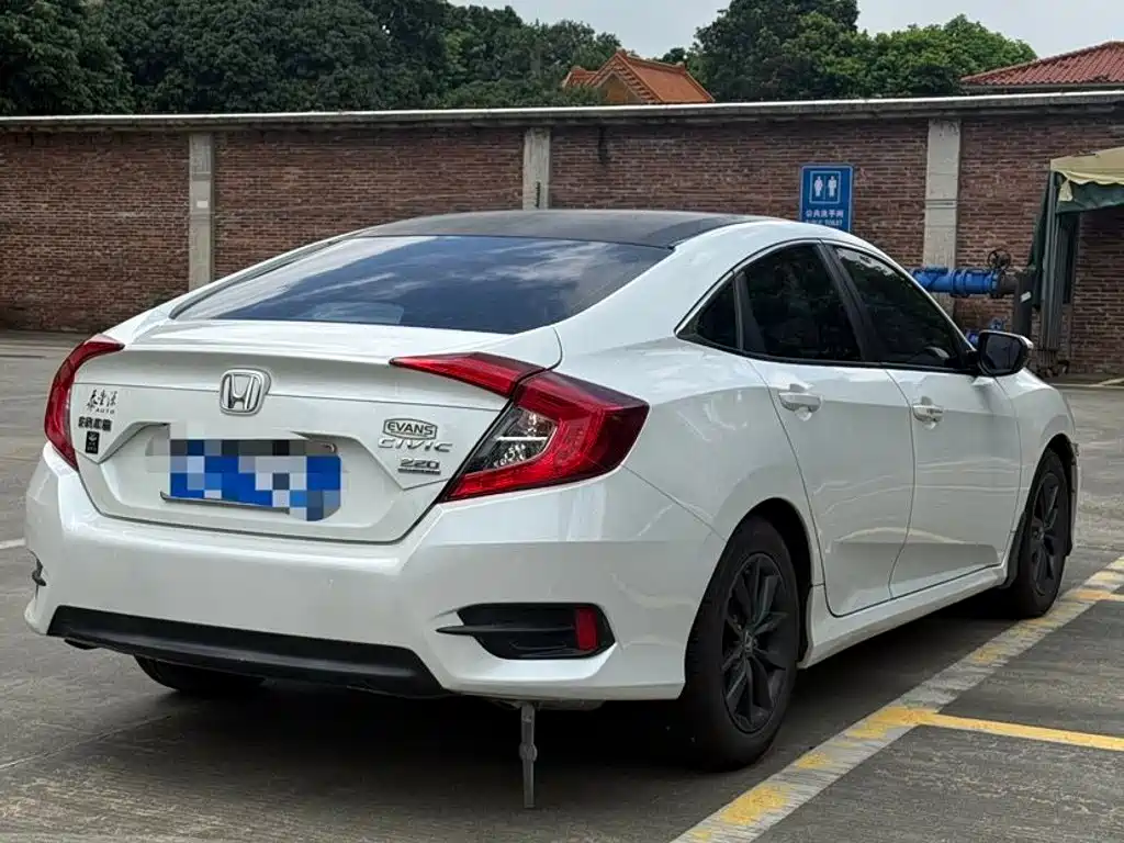 Honda Civic — миниатюра 6