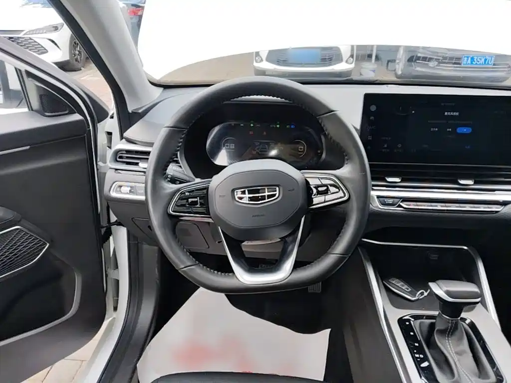 Geely Emgrand — миниатюра 11