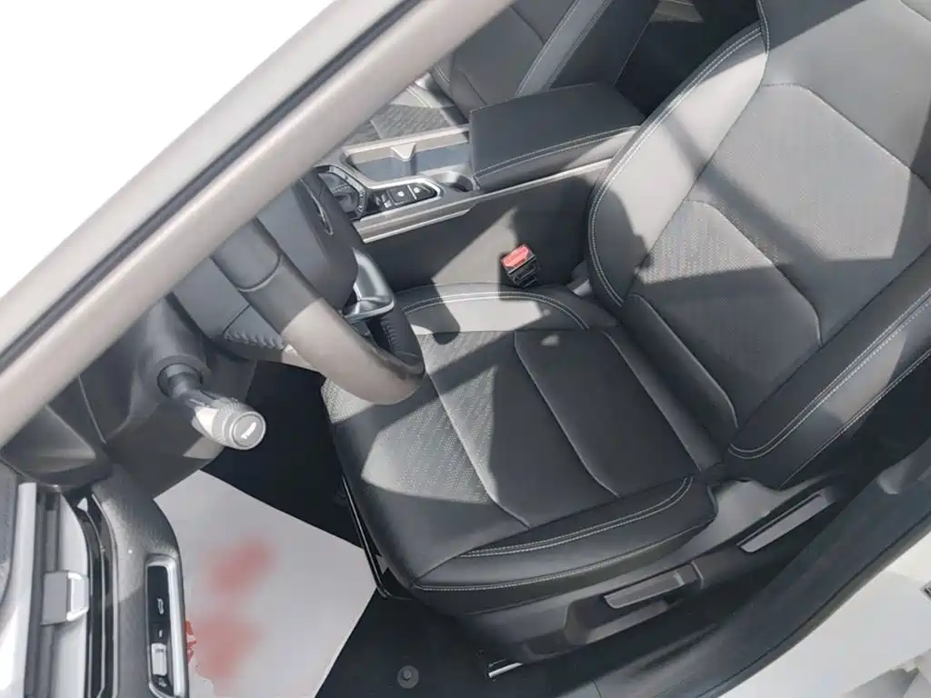 Geely Emgrand — миниатюра 15