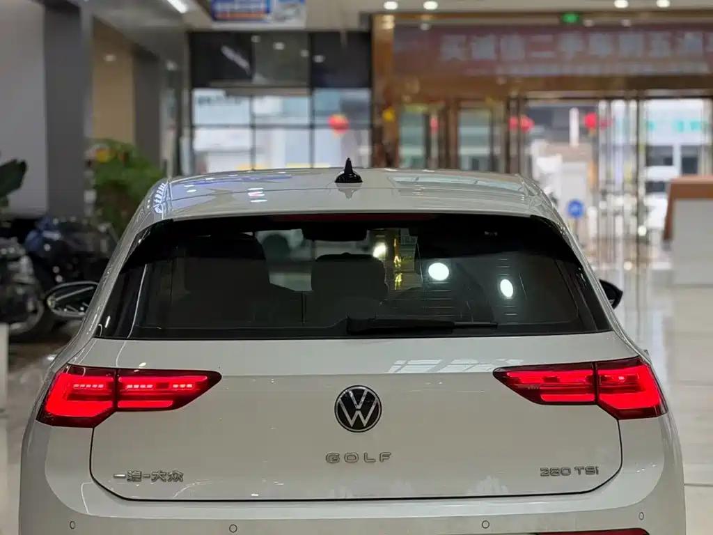 Volkswagen Golf — миниатюра 4