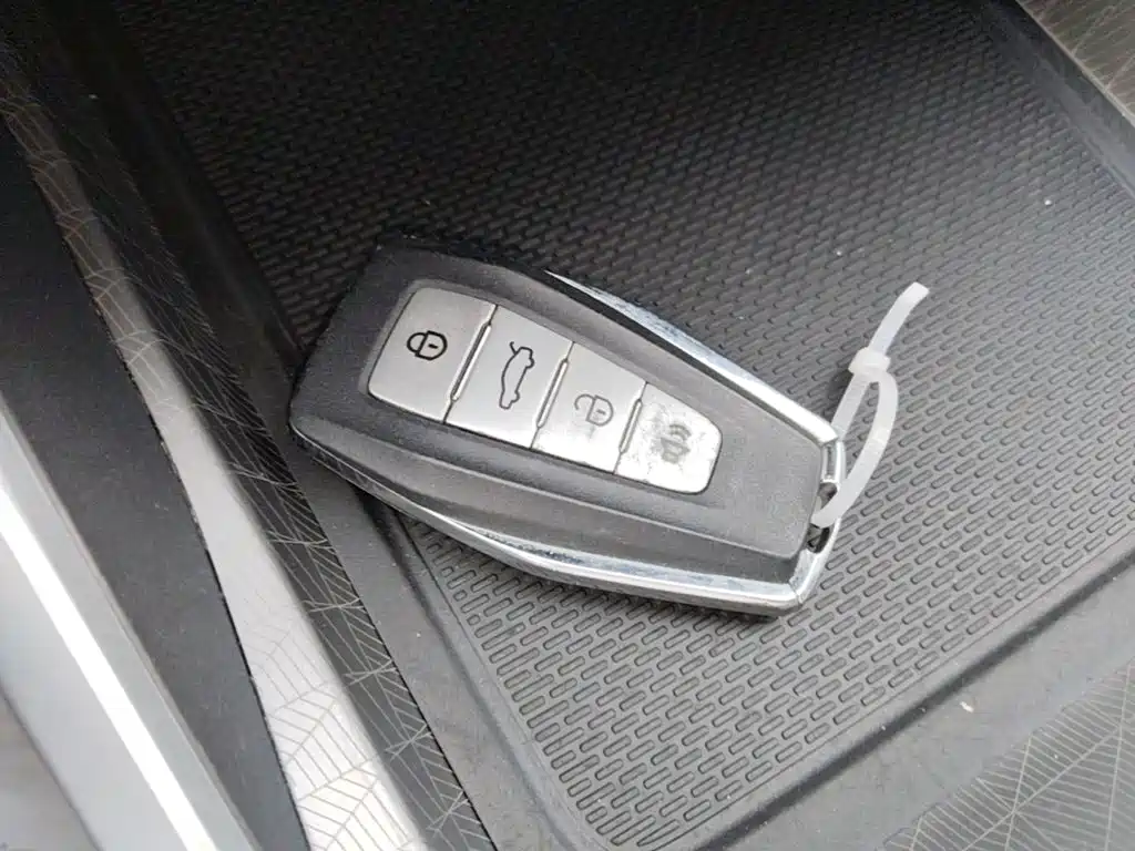 Geely Emgrand — миниатюра 9