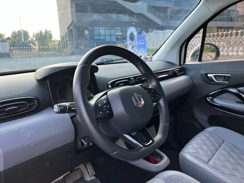 Leapmotor Leapmotor T03 — миниатюра 11