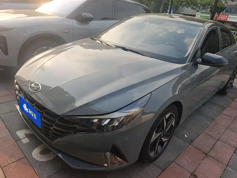 Hyundai Elantra 2021 1.5L CVT LUX Luxury