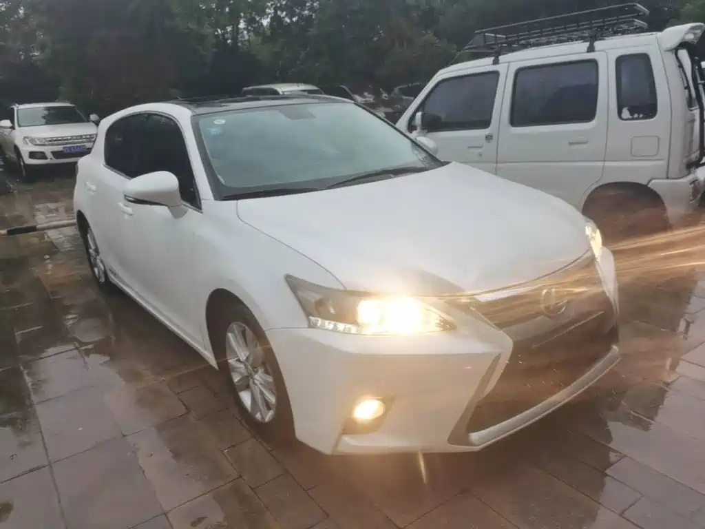 Lexus CT — миниатюра 22