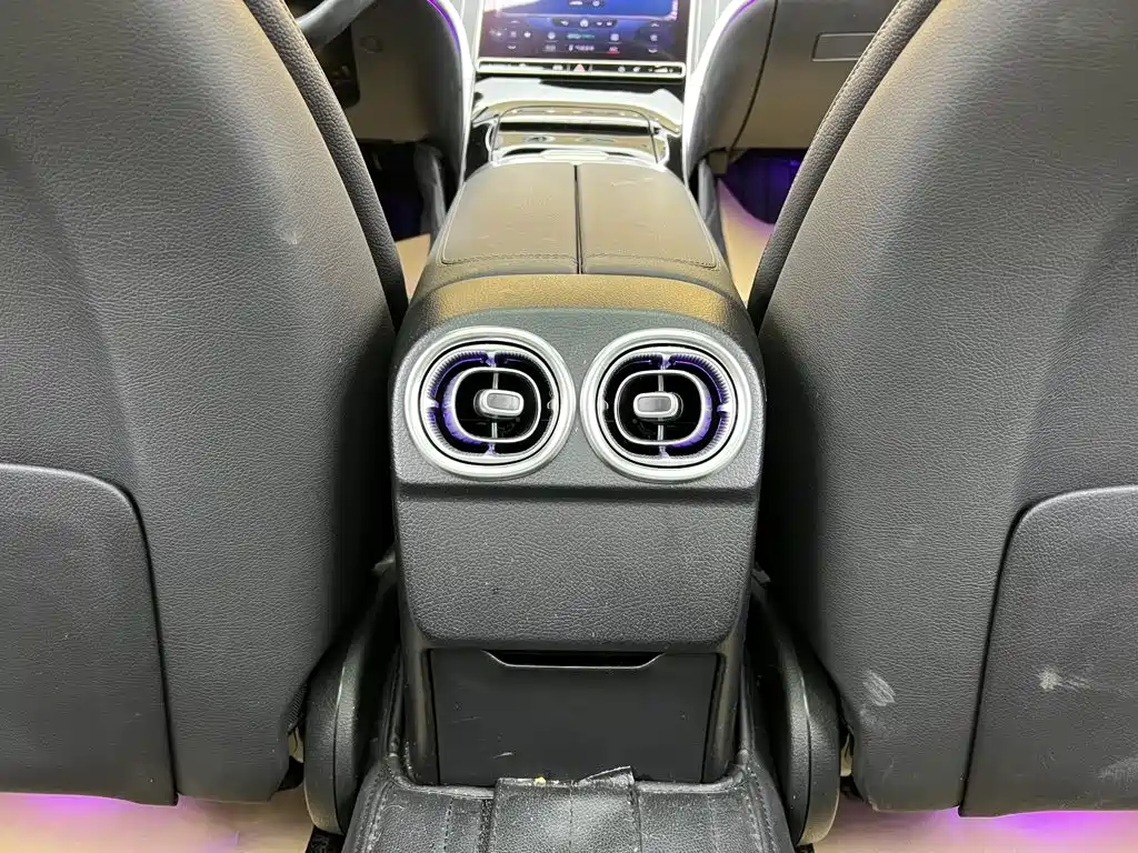 Mercedes-Benz C-Class — миниатюра 43