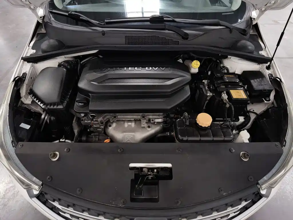Baojun 310W — миниатюра 6