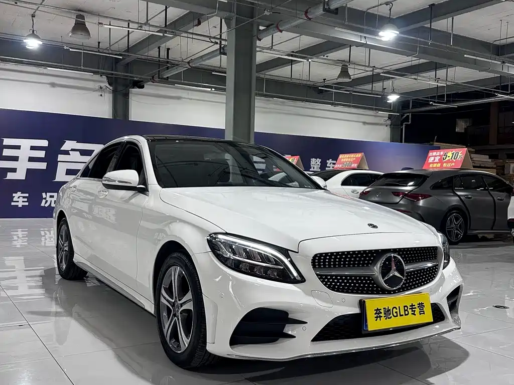 Mercedes-Benz C-Class — миниатюра 3