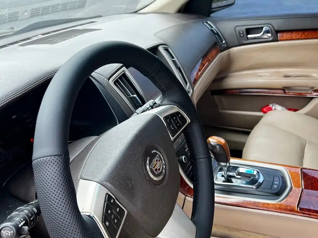Cadillac SLS — миниатюра 13