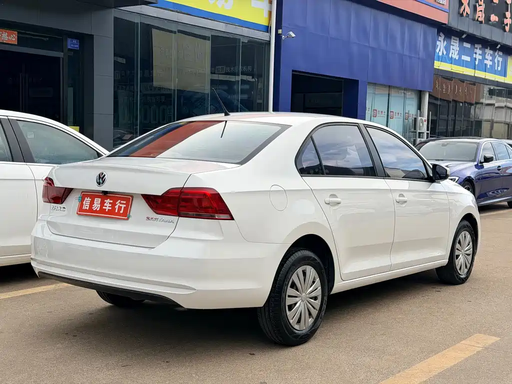 Volkswagen Santana — миниатюра 4