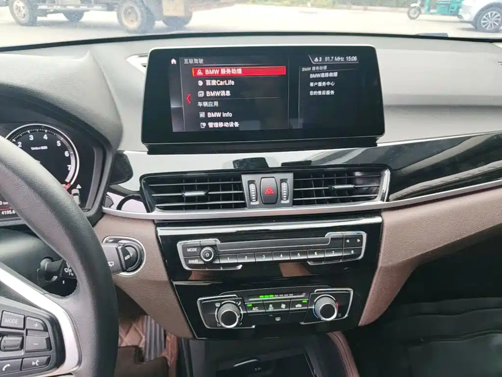 BMW X1 — миниатюра 13