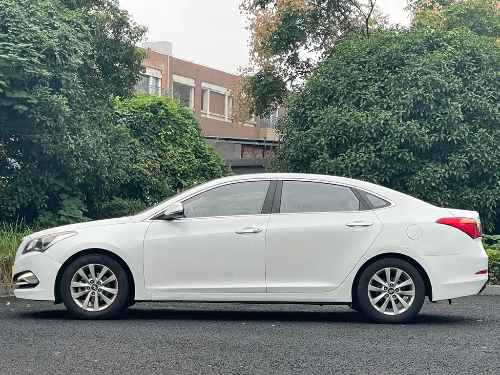 Hyundai Mistra — миниатюра 4