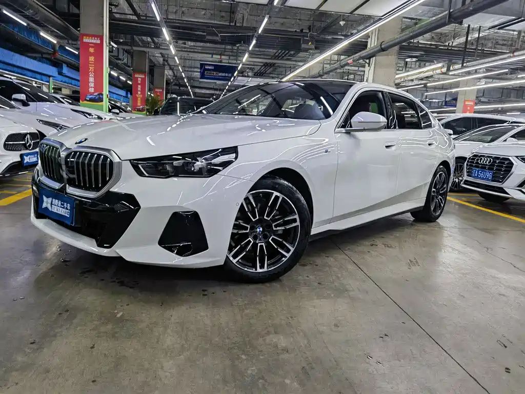 BMW 5 Series 2024