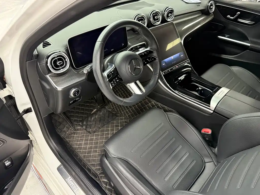 Mercedes-Benz C-Class — миниатюра 4