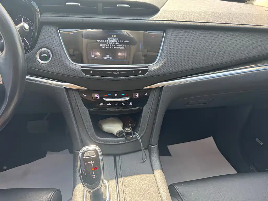 Cadillac XT5 — миниатюра 15