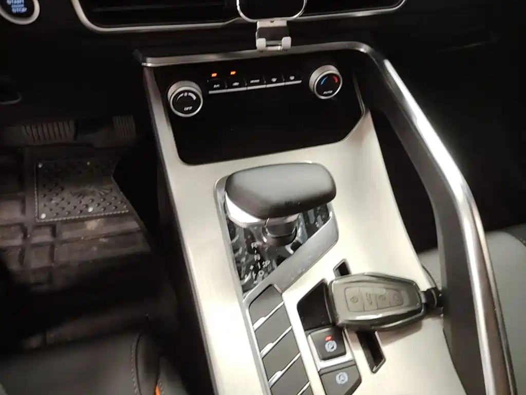 Geely Binyue — миниатюра 14