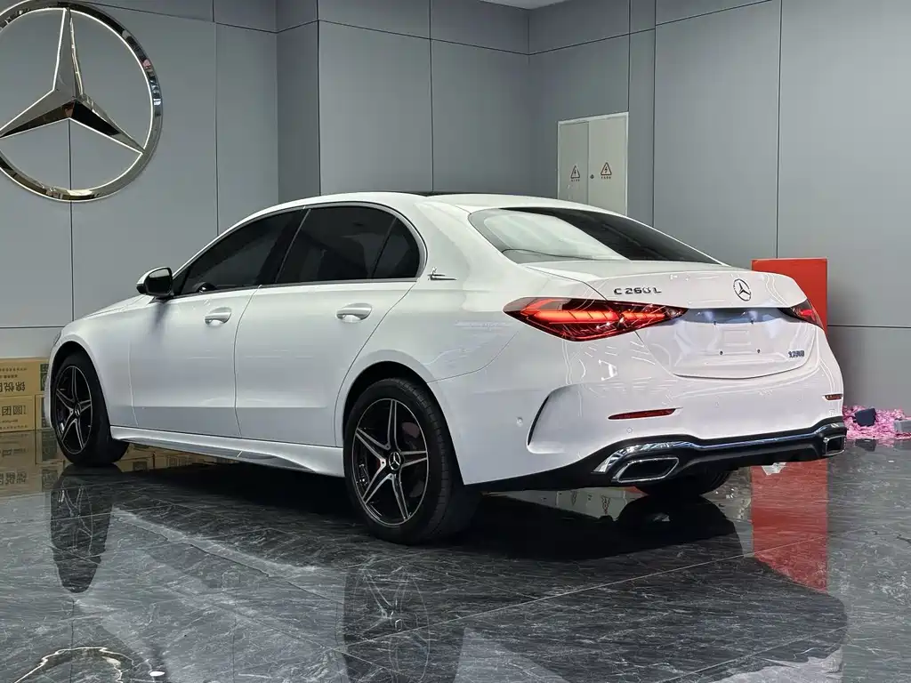 Mercedes-Benz C-Class — миниатюра 9