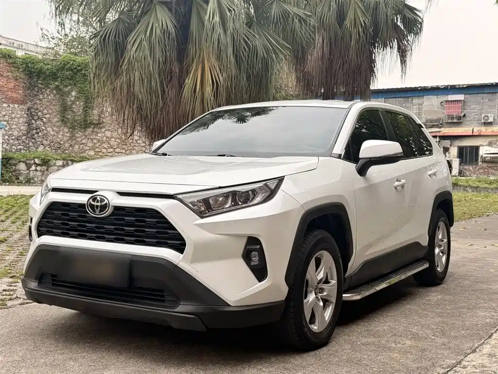 Toyota RAV4 2023