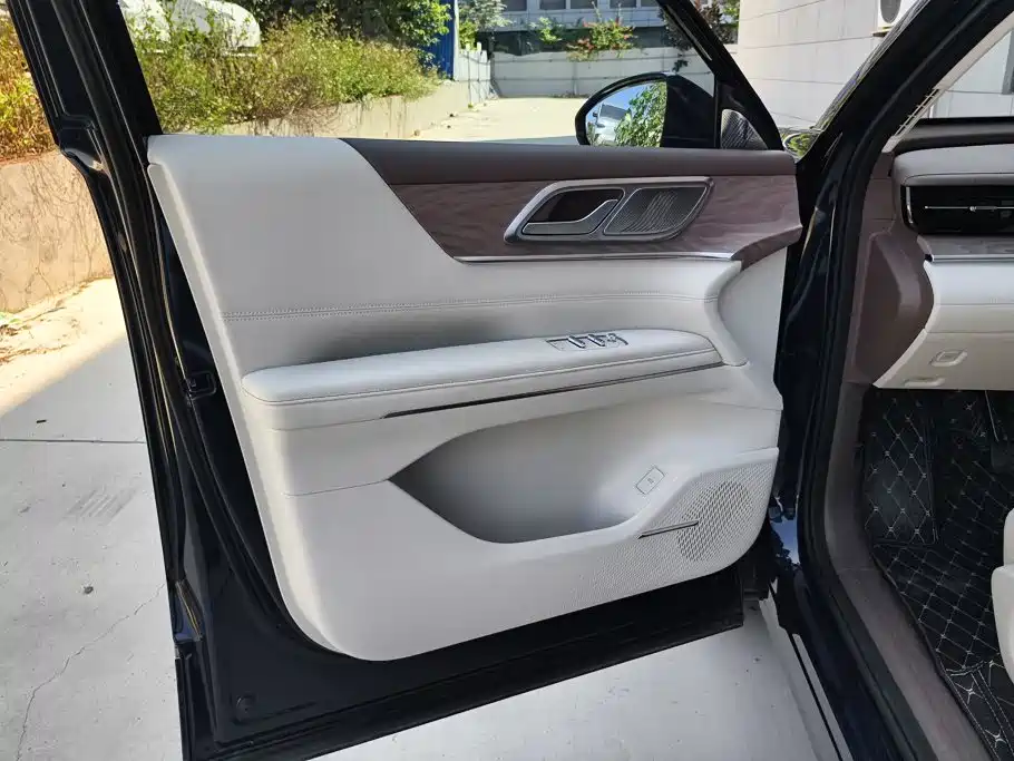 Wuling Xingguang L — миниатюра 7