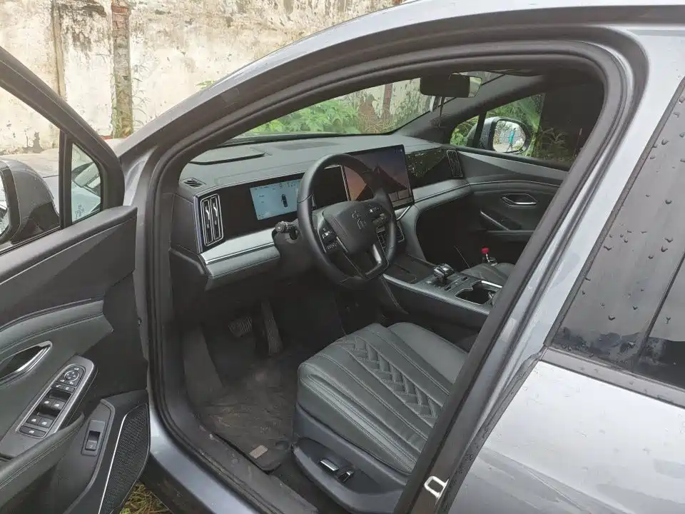 BYD L DM-i — миниатюра 3