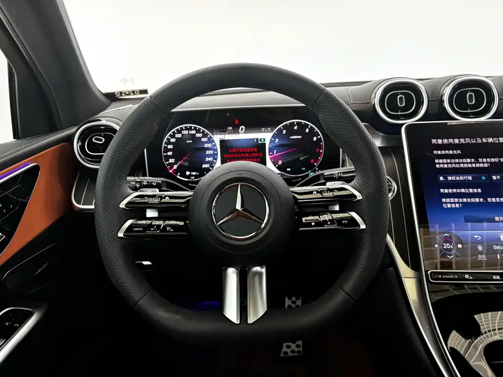 Mercedes-Benz GLC — миниатюра 13