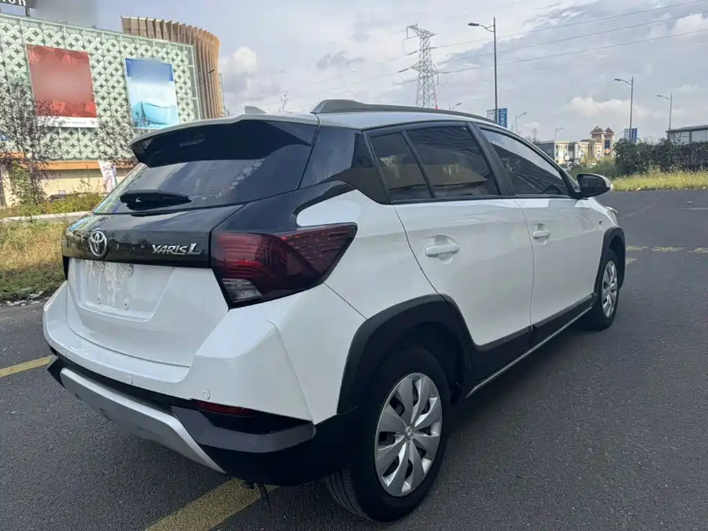 Toyota Yaris L — миниатюра 11