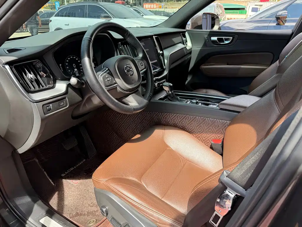 Volvo XC60 — миниатюра 7
