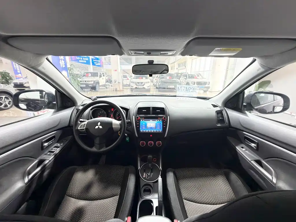 Mitsubishi ASX — миниатюра 5