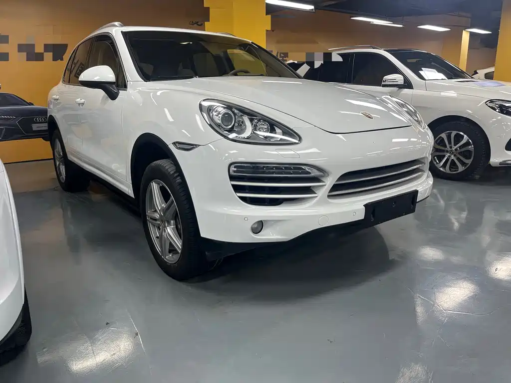 Porsche Cayenne — миниатюра 3