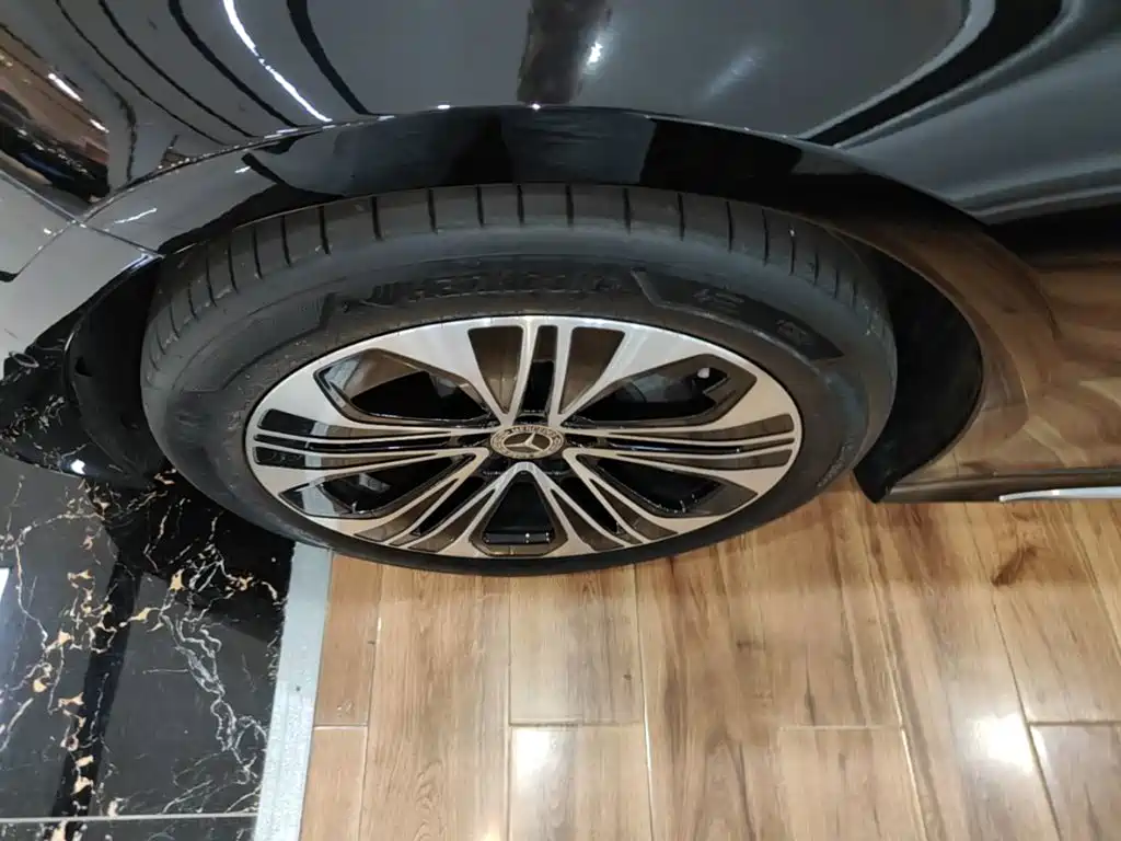 Mercedes-Benz E-Class — миниатюра 23