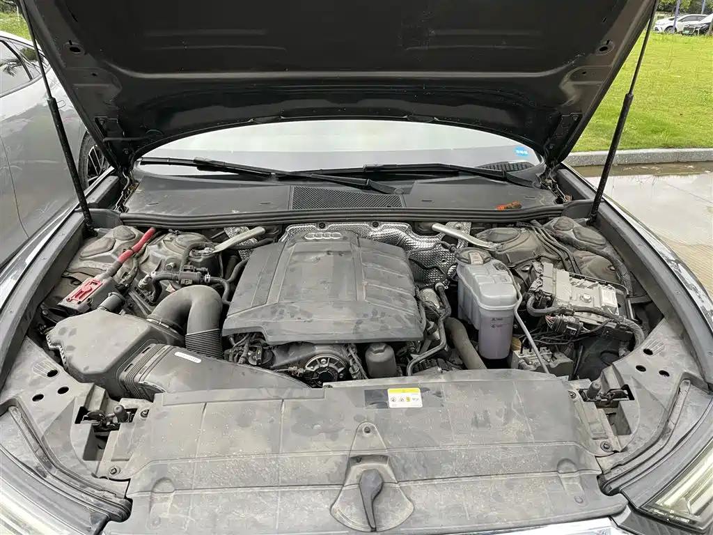 Audi A6L 2021 40 TFSI Luxury