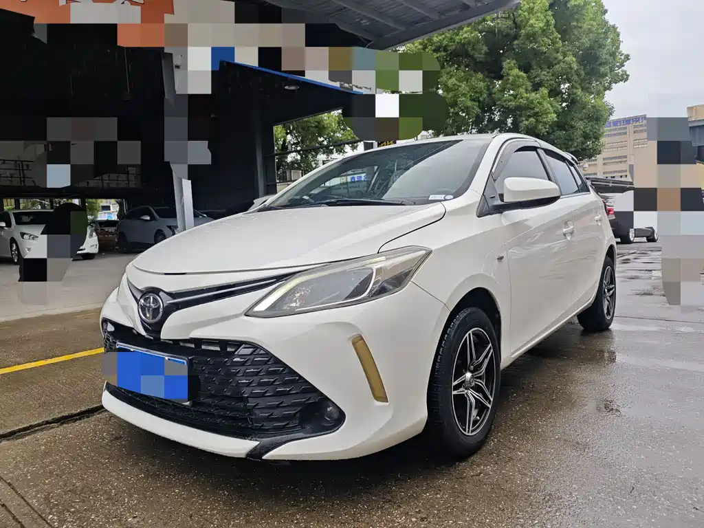 Купить Toyota Vios FS
