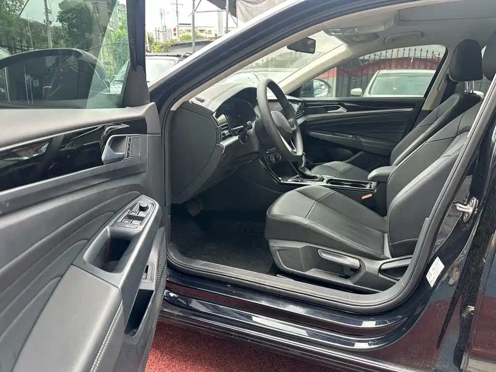 Volkswagen Passat 2025 280TSI
