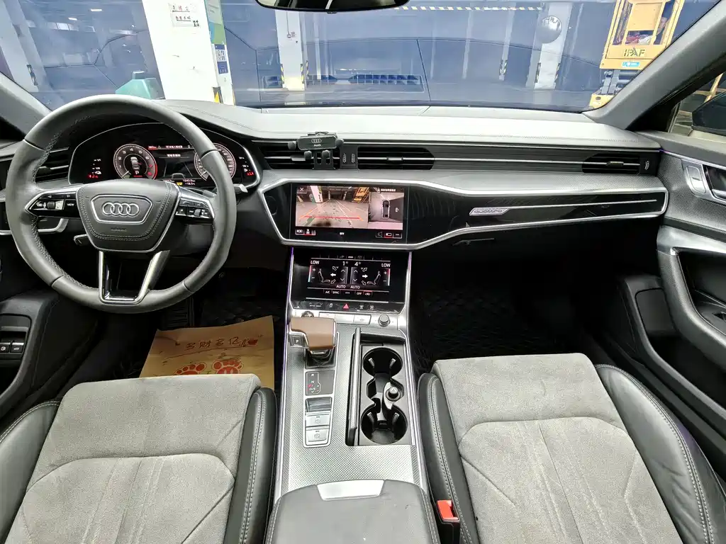 Audi A6L New Energy — миниатюра 22