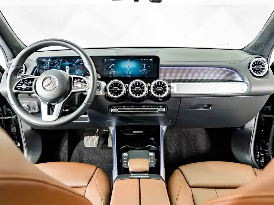 Mercedes-Benz GLB — миниатюра 12