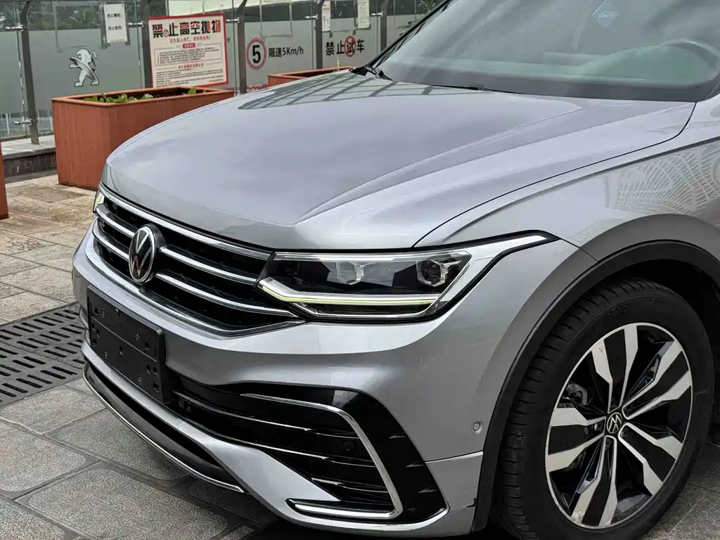 Volkswagen Tiguan L — миниатюра 15