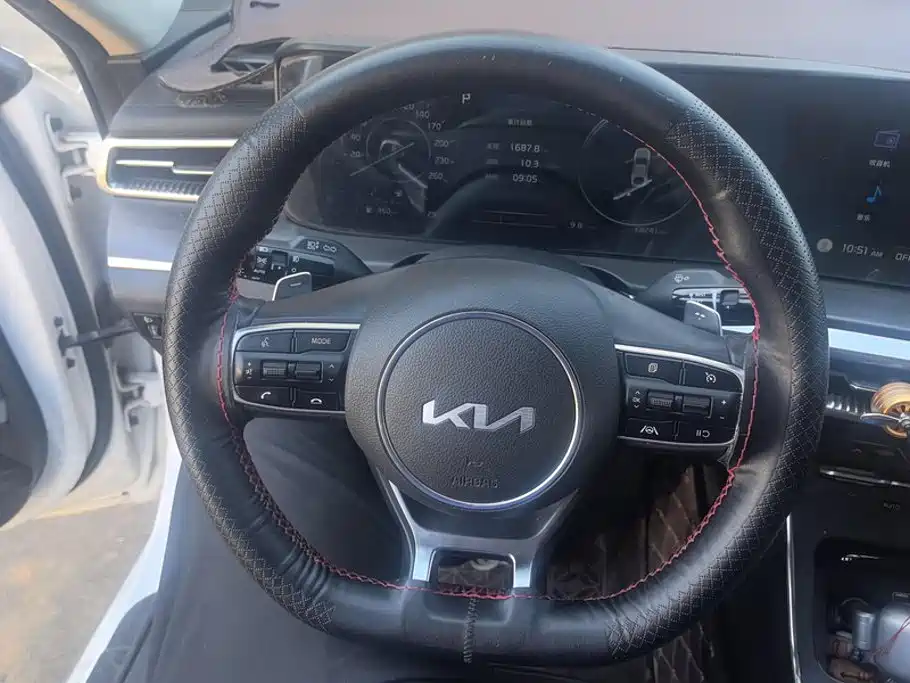 Kia K5 — миниатюра 15