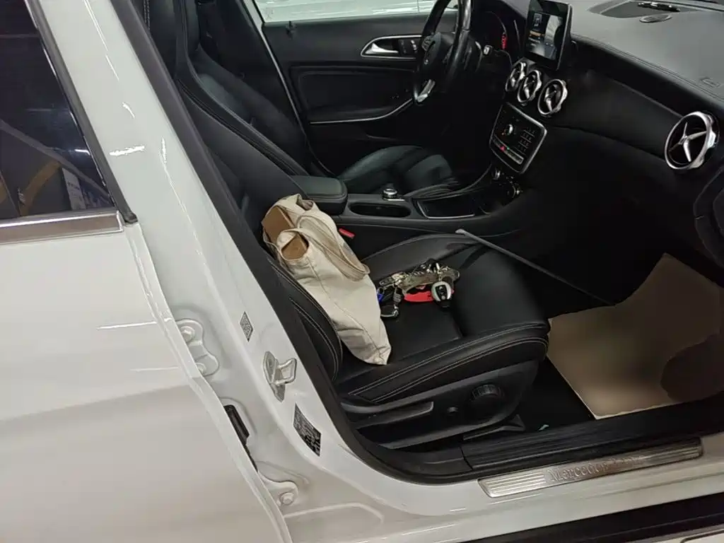 Mercedes-Benz GLA — миниатюра 25
