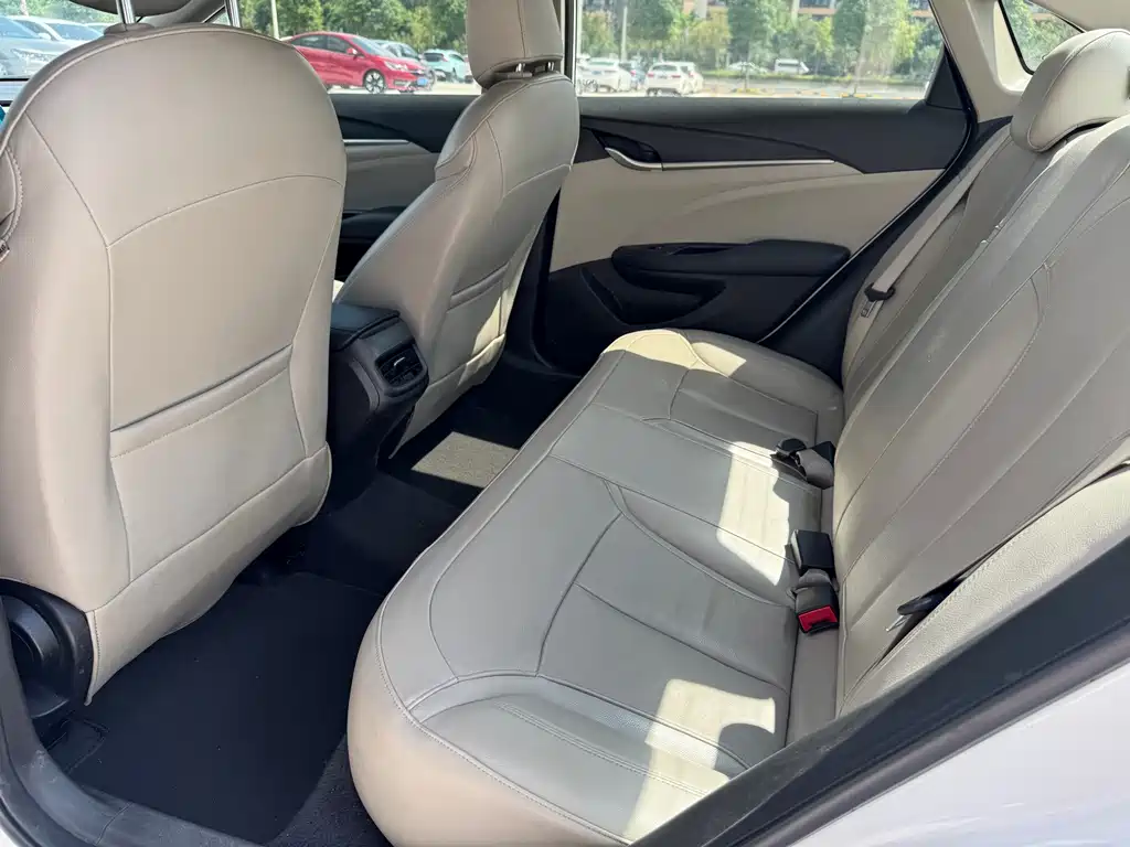 Buick Excelle — миниатюра 10