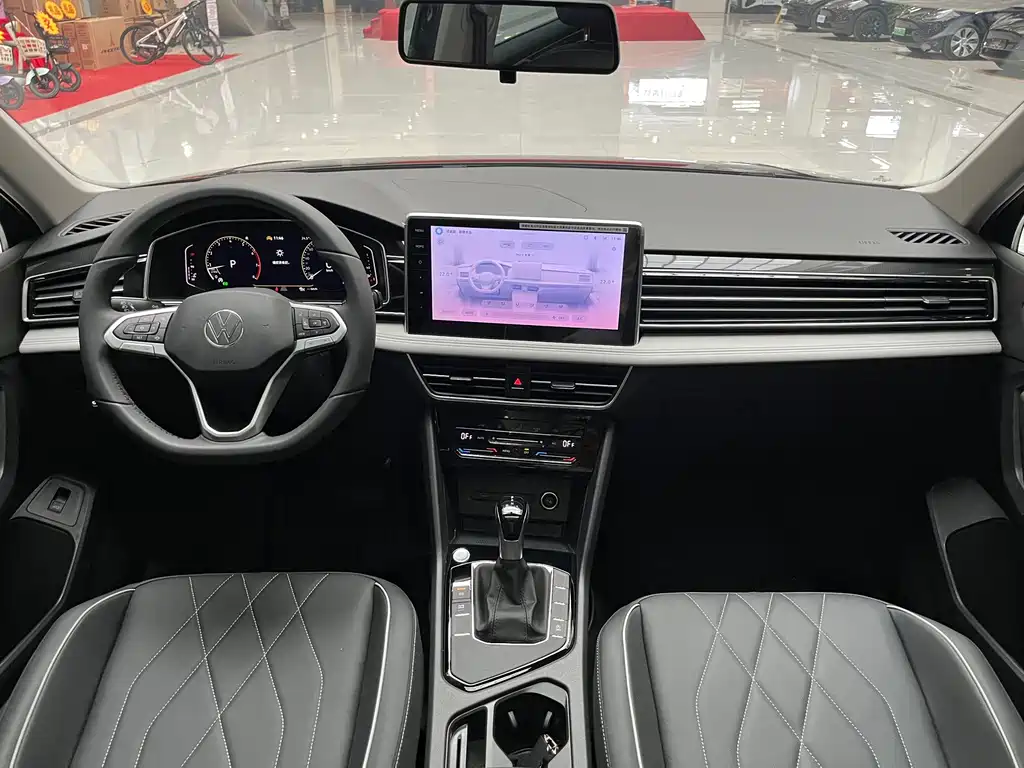 Volkswagen Tiguan L — миниатюра 4