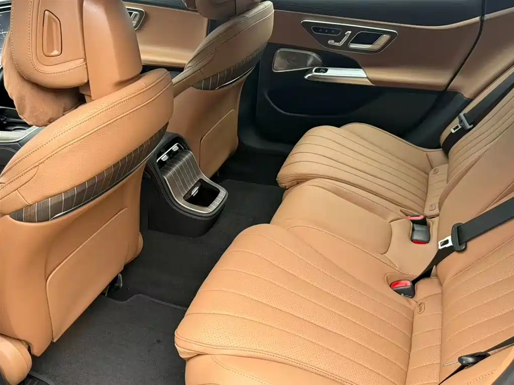 Mercedes-Benz E-Class E 2026 E 300 L Luxury
