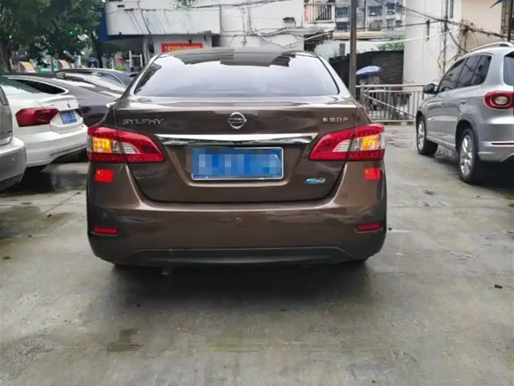 Nissan Sylphy 2012 1.6XL MT Luxury