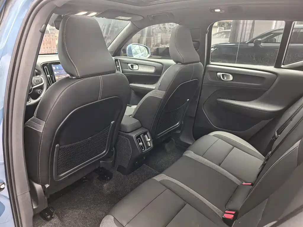 Volvo XC40 — миниатюра 6
