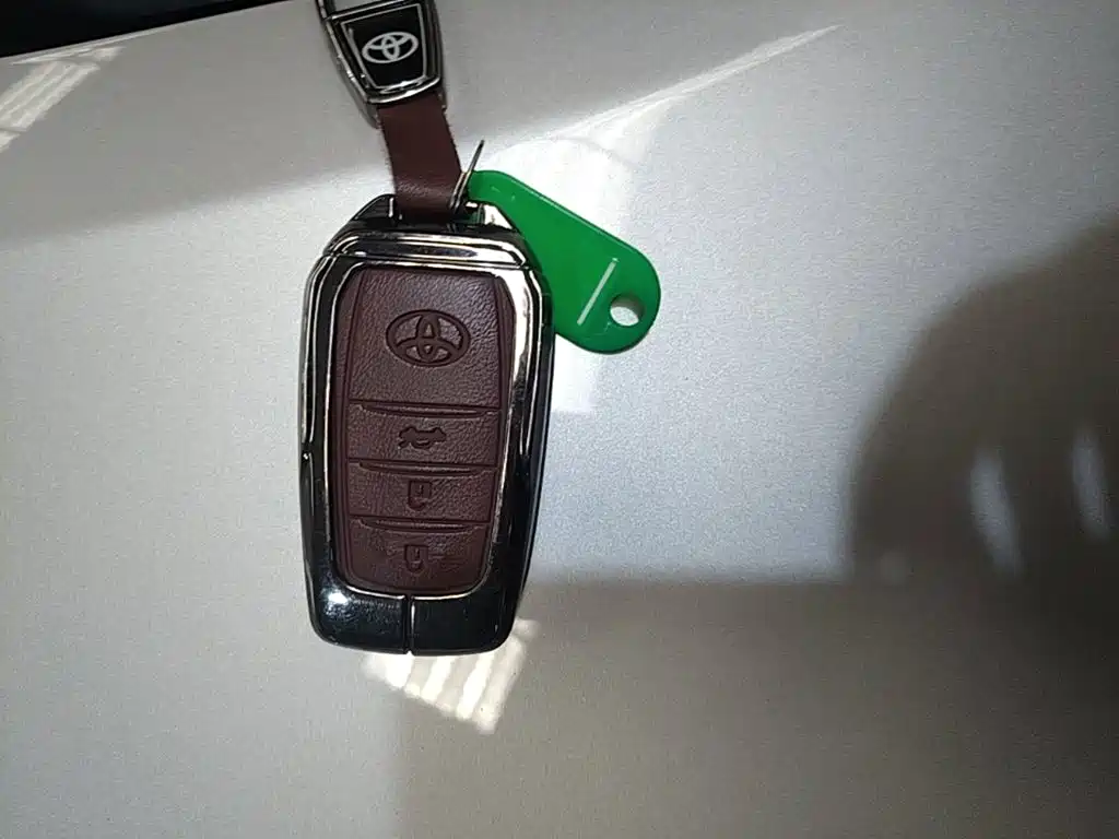 Toyota Camry — миниатюра 9
