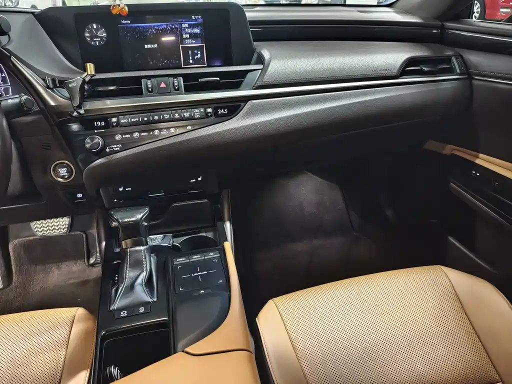 Lexus ES — фотографии объявления, Фото 10
