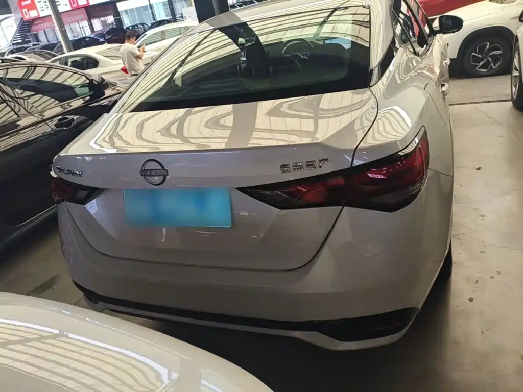 Nissan Sylphy — миниатюра 6