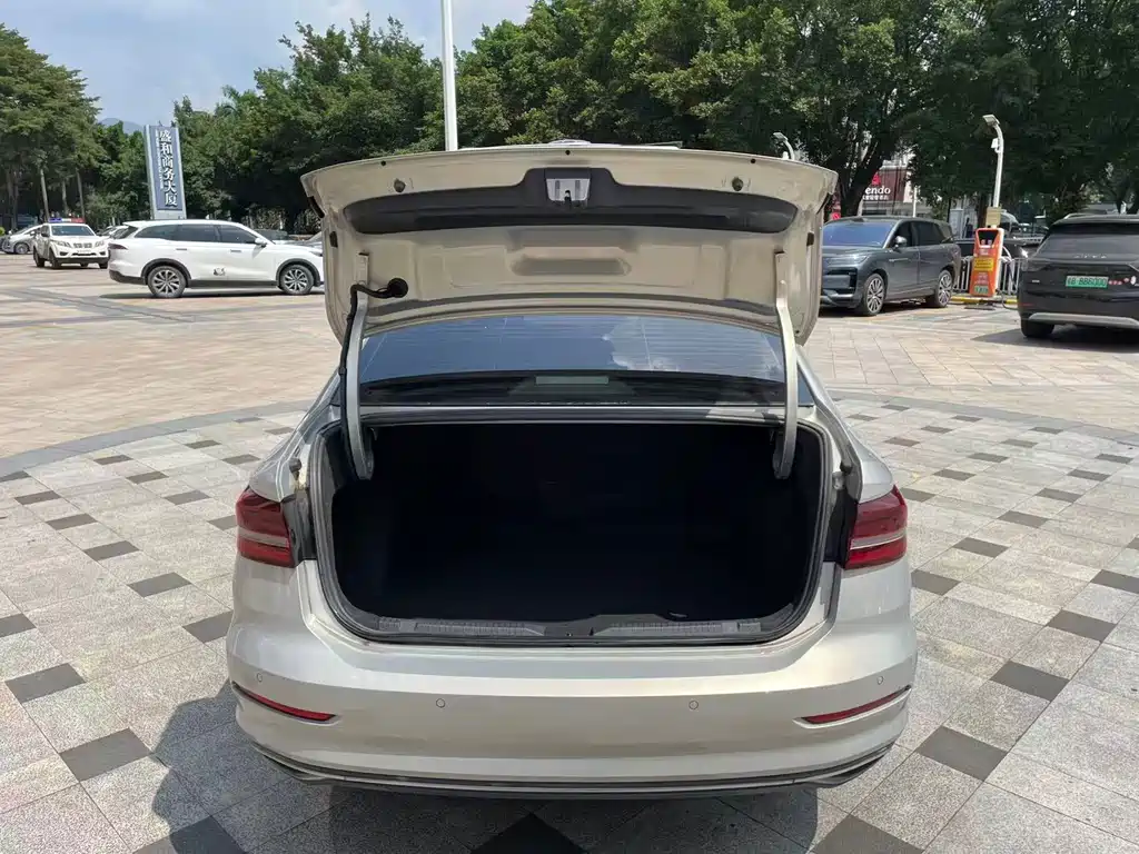 Volkswagen Lavida — миниатюра 22
