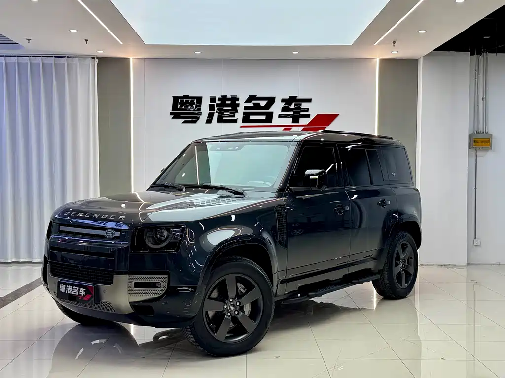 Land Rover Defender 2024